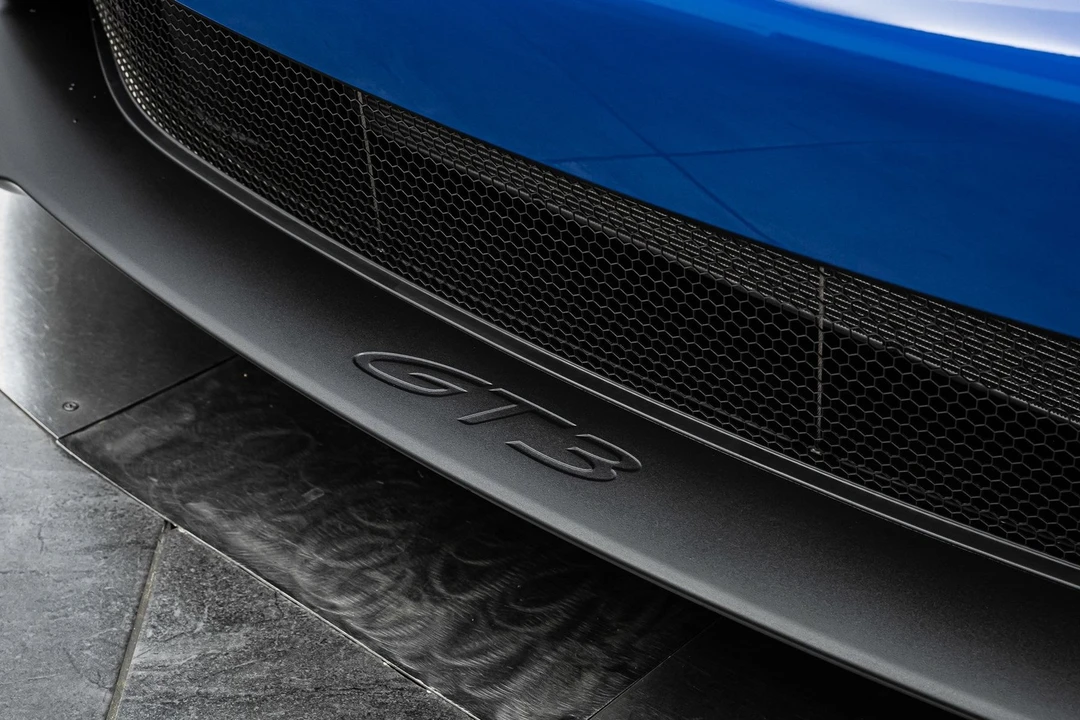 2025 Porsche 992 GT3 - Image 13 of 31