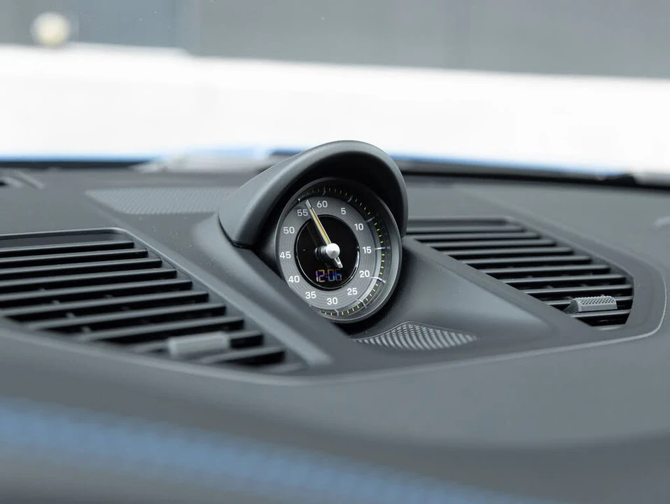 2025 Porsche 992 GT3 - Image 24 of 31