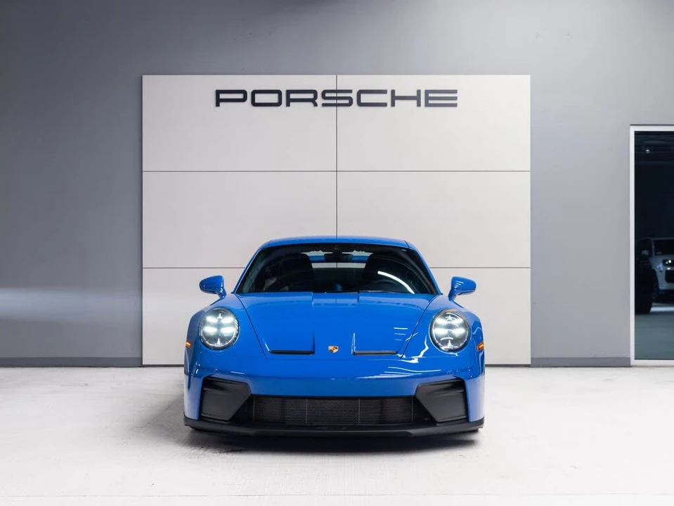2025 Porsche 992 GT3 - Image 10 of 31