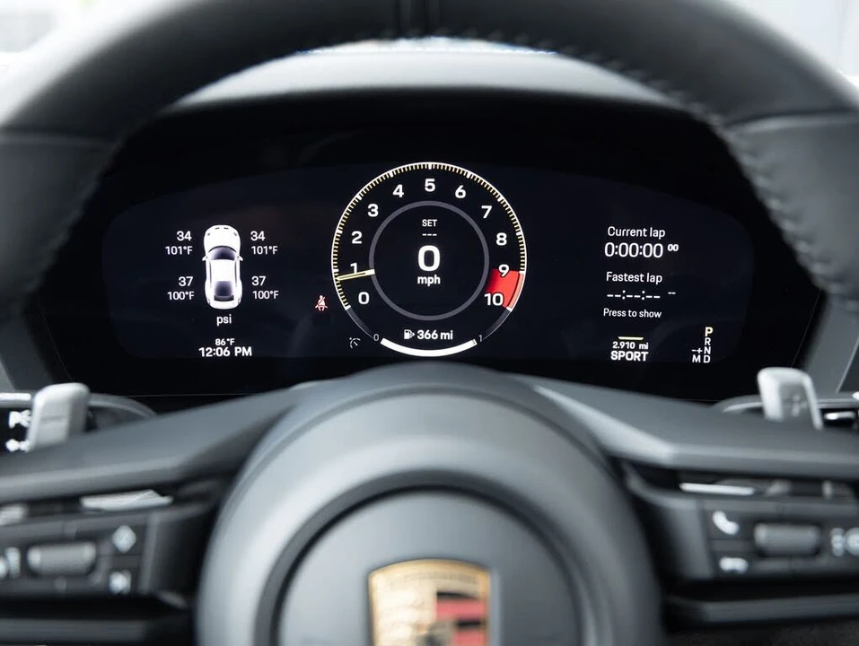 2025 Porsche 992 GT3 - Image 13 of 31