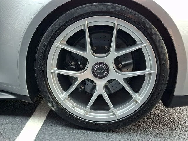2025 Porsche 992 GT3 - Image 14 of 31