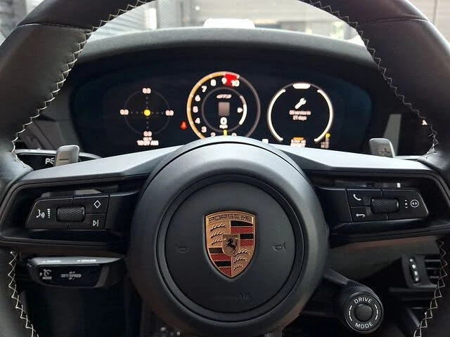 2025 Porsche 992 GT3 - Image 23 of 31