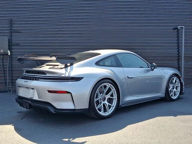 2025 Porsche 992 GT3 - Image 7 of 31