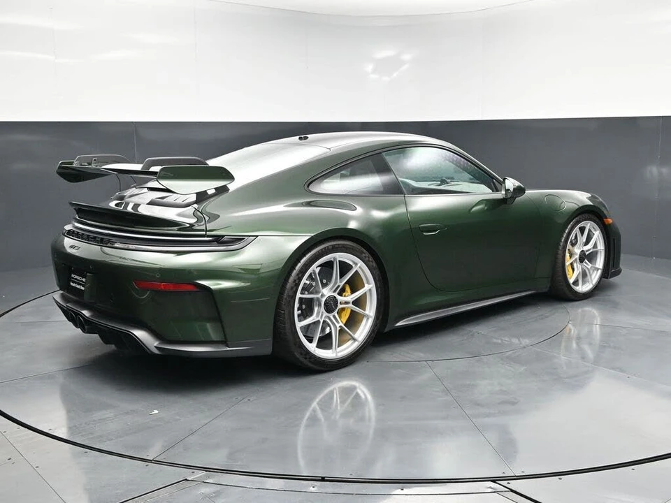 2025 Porsche 992 GT3 - Image 8 of 31