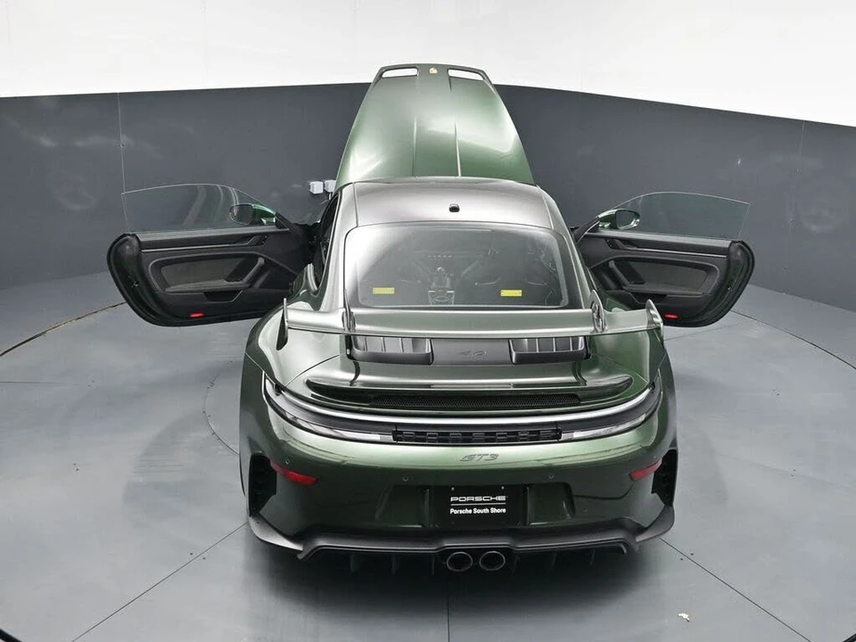 2025 Porsche 992 GT3 - Image 29 of 31