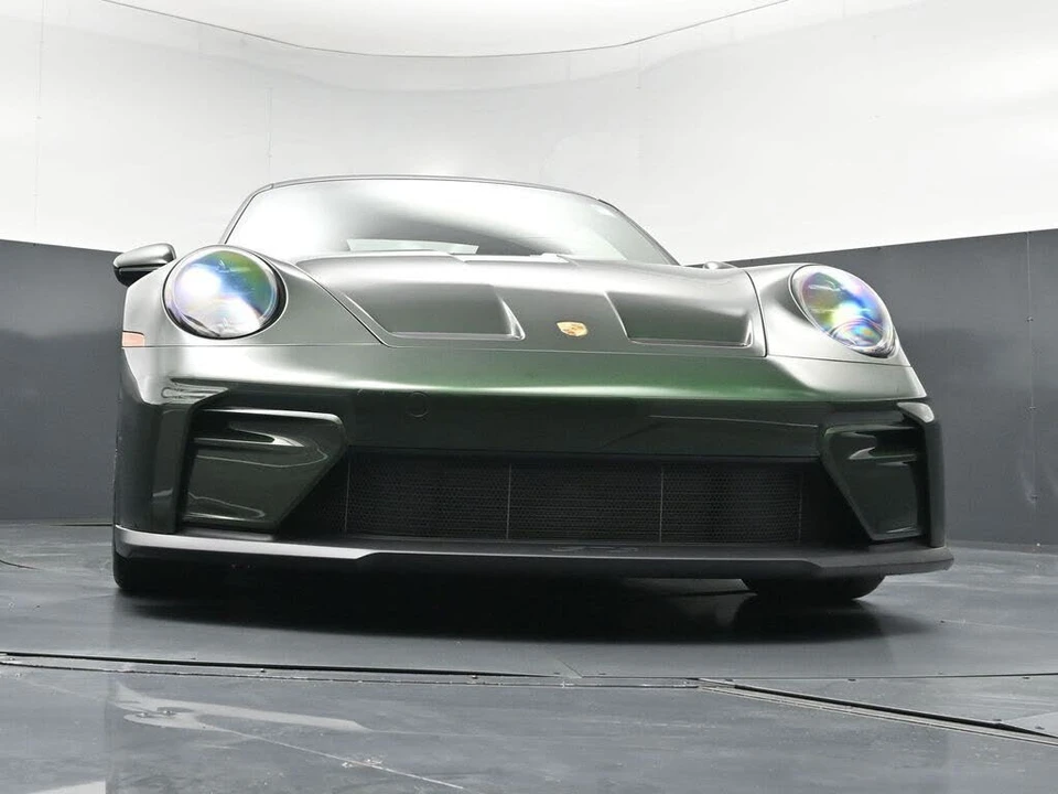 2025 Porsche 992 GT3 - Image 27 of 31