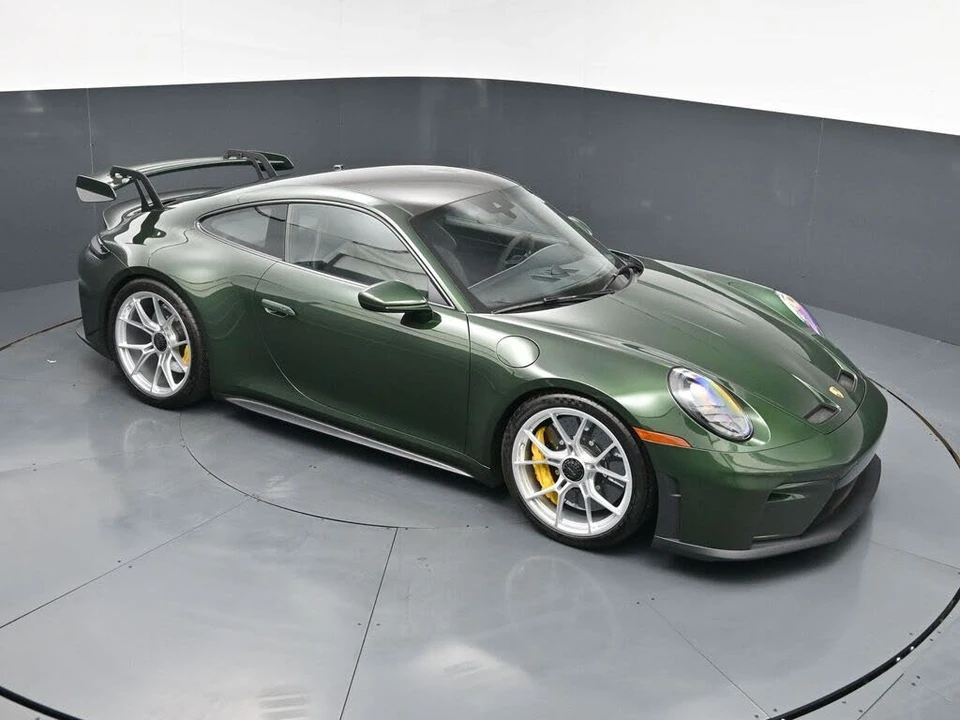 2025 Porsche 992 GT3 - Image 18 of 31