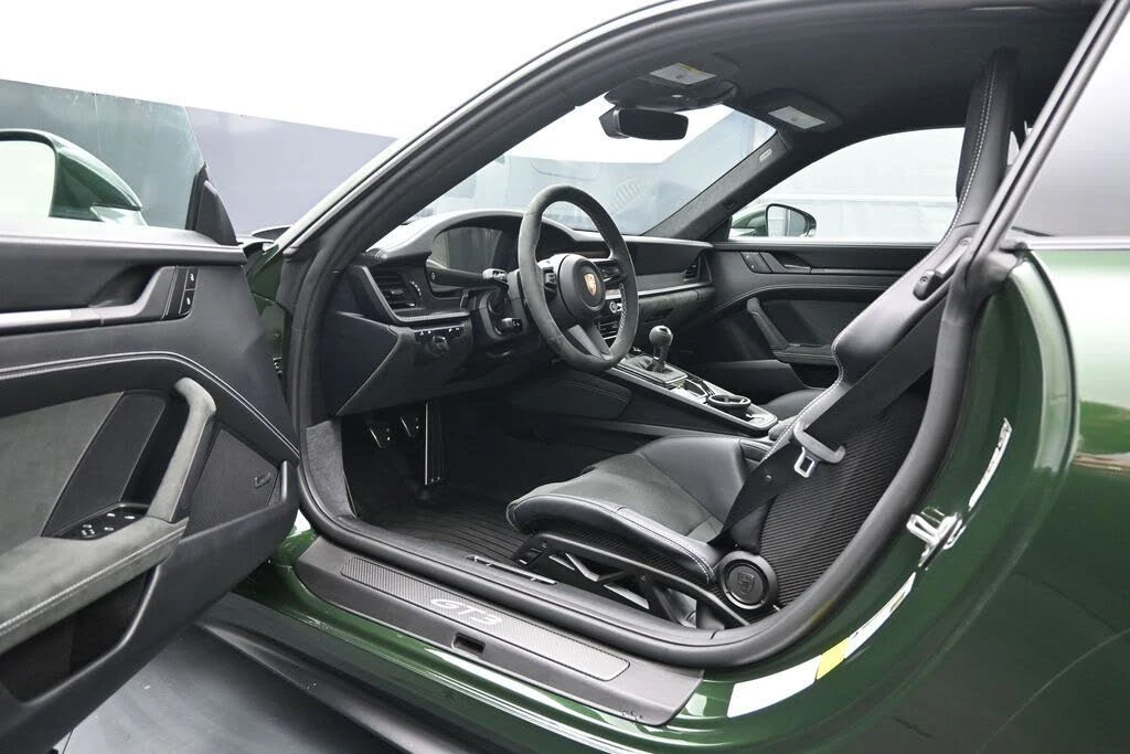 2025 Porsche 992 GT3 - Image 4 of 31