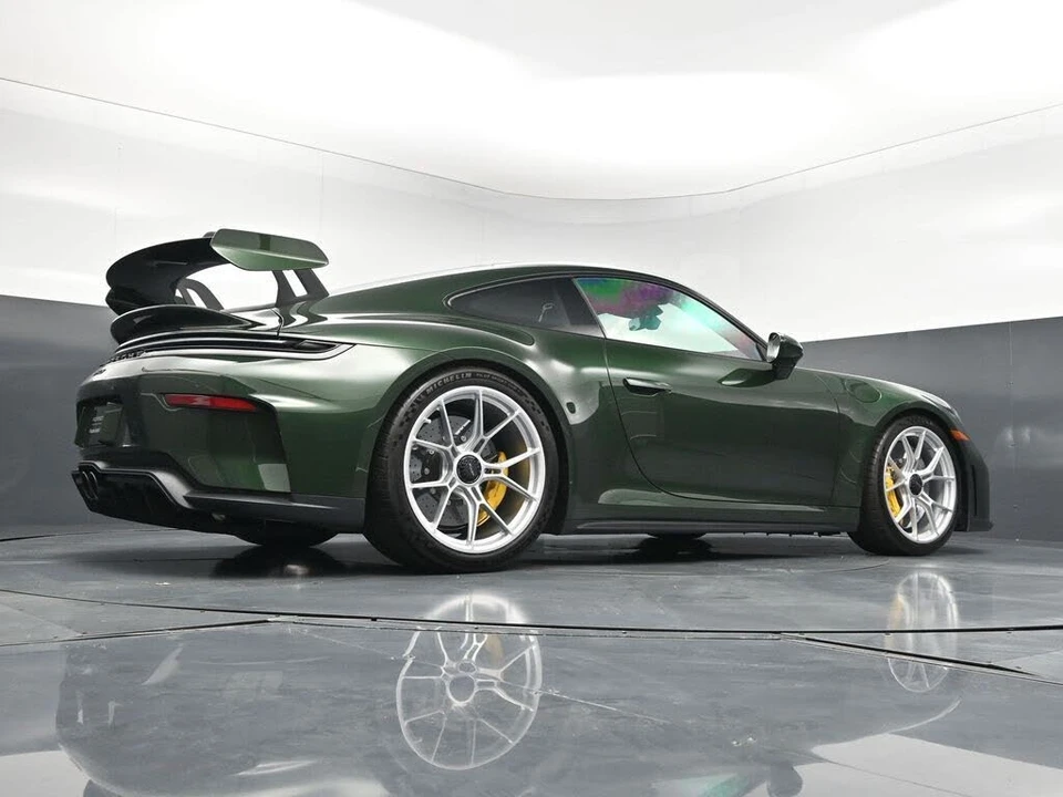 2025 Porsche 992 GT3 - Image 24 of 31