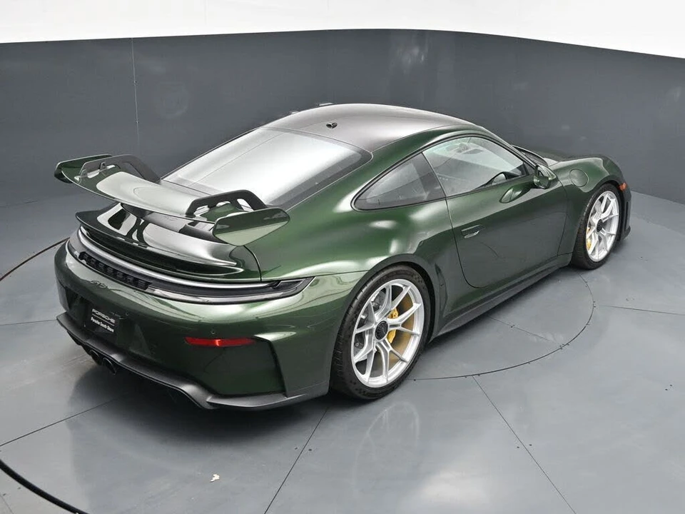 2025 Porsche 992 GT3 - Image 16 of 31