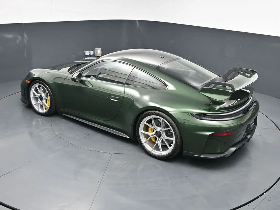 2025 Porsche 992 GT3 - Image 14 of 31