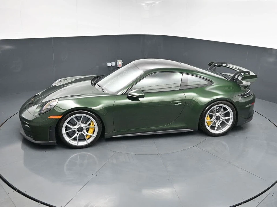 2025 Porsche 992 GT3 - Image 13 of 31