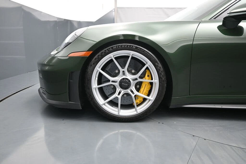 2025 Porsche 992 GT3 - Image 6 of 31