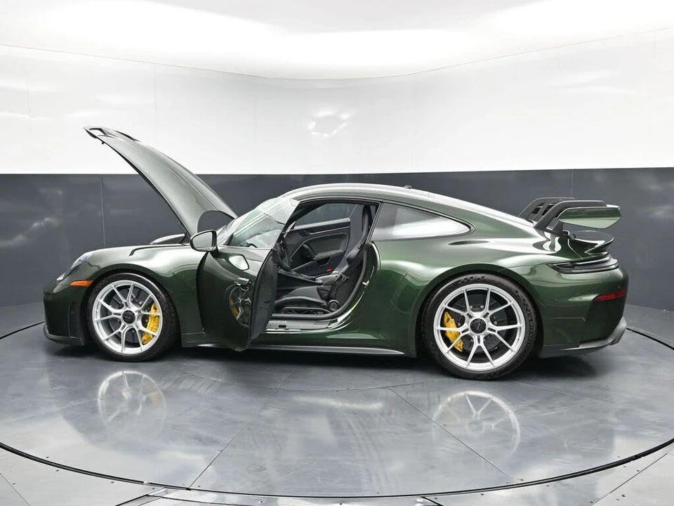 2025 Porsche 992 GT3 - Image 30 of 31