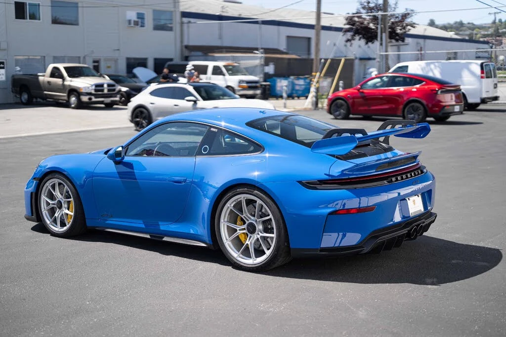 2025 Porsche 992 GT3 - Image 11 of 31