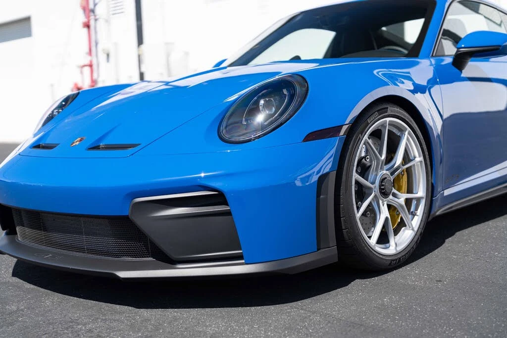 2025 Porsche 992 GT3 - Image 25 of 31