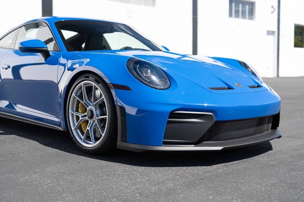 2025 Porsche 992 GT3 - Image 18 of 31