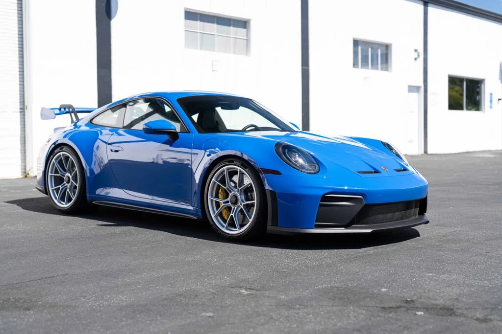 2025 Porsche 992 GT3 - Image 2 of 31