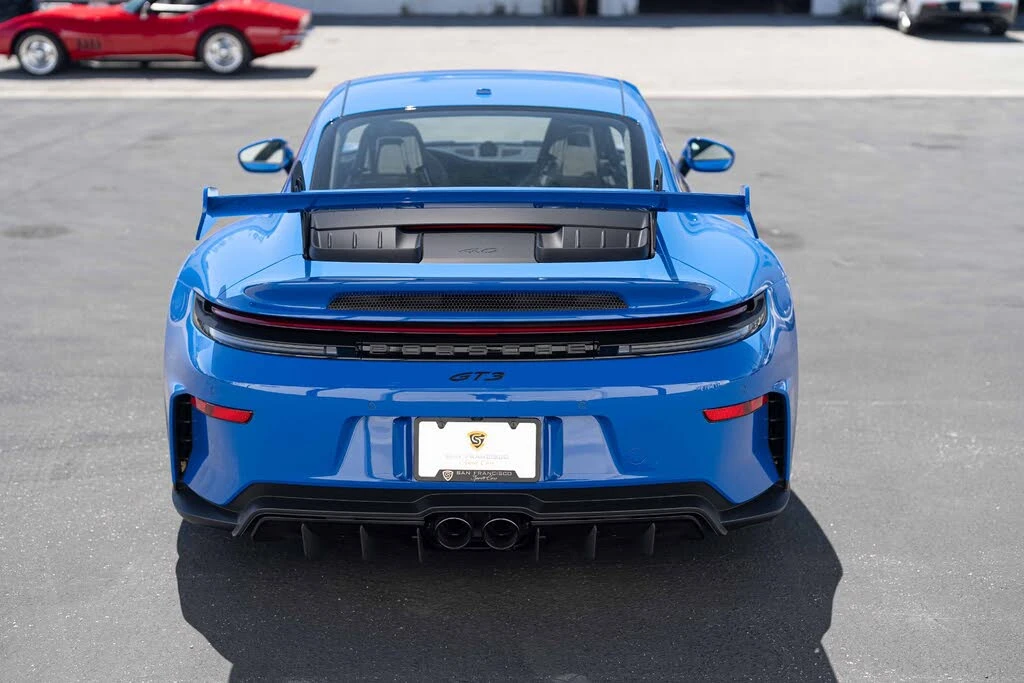 2025 Porsche 992 GT3 - Image 13 of 31