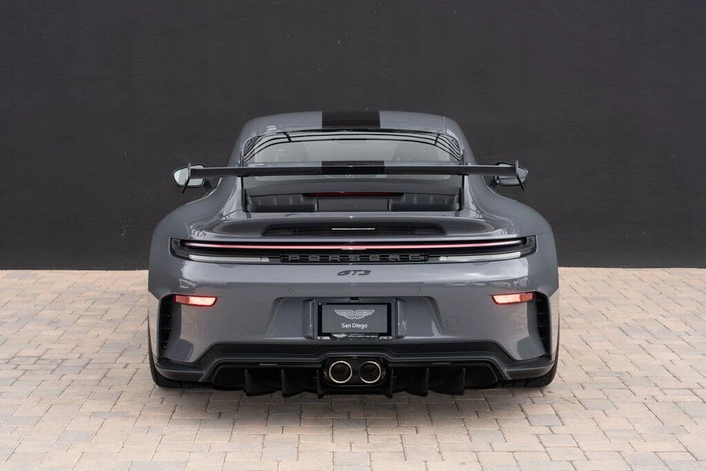 2025 Porsche 992 GT3 - Image 7 of 31