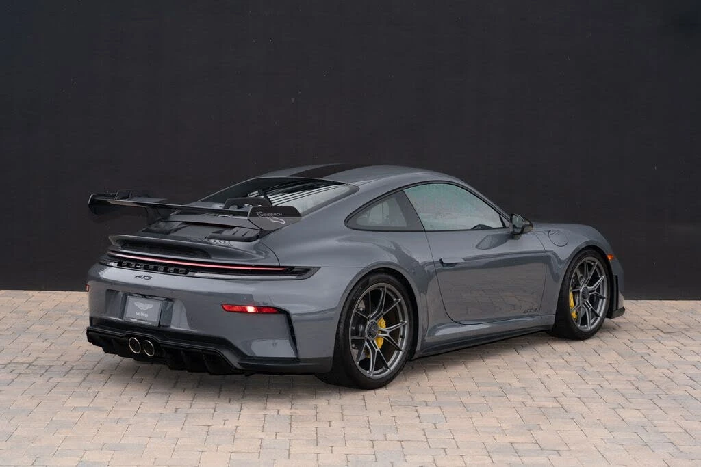 2025 Porsche 992 GT3 - Image 4 of 31