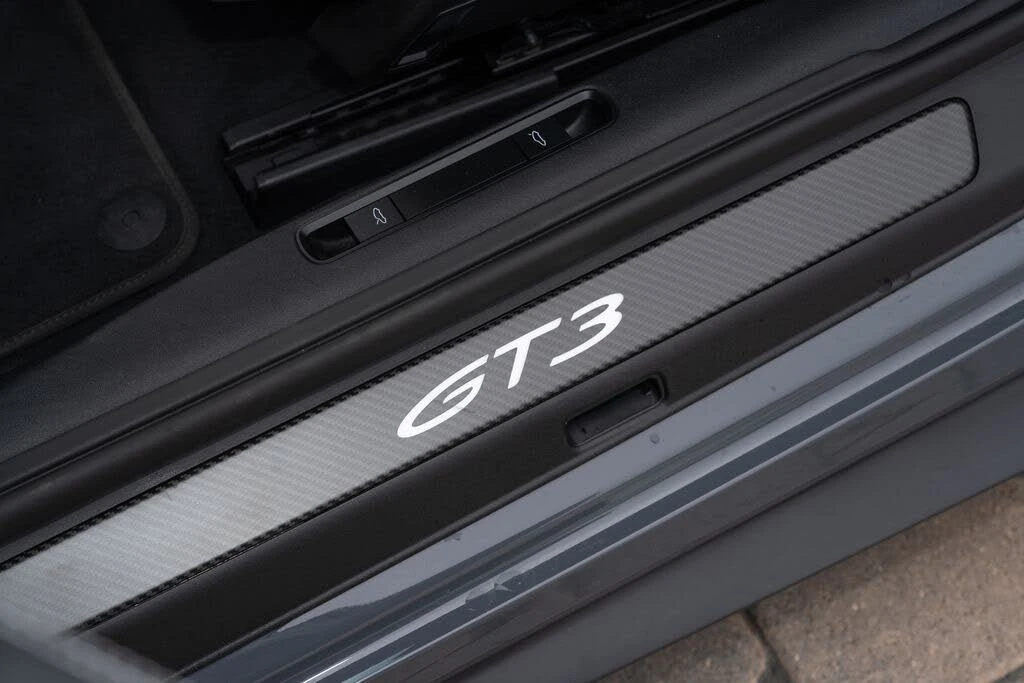 2025 Porsche 992 GT3 - Image 19 of 31