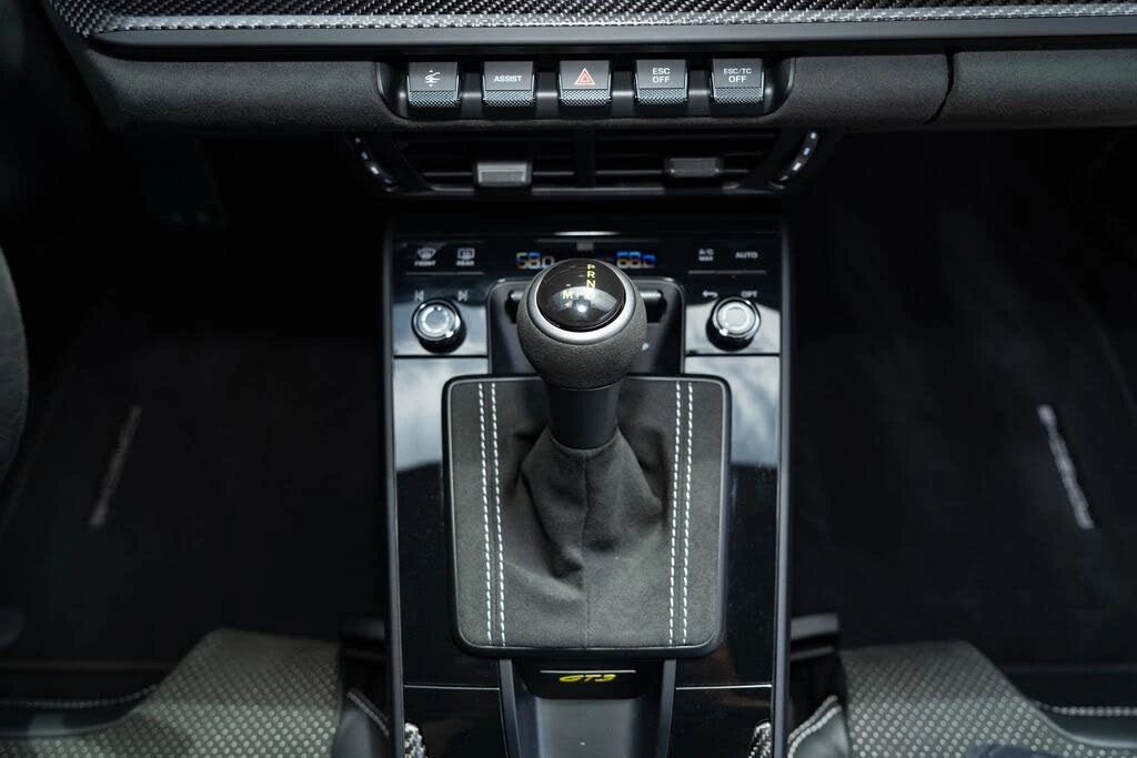 2025 Porsche 992 GT3 - Image 29 of 31