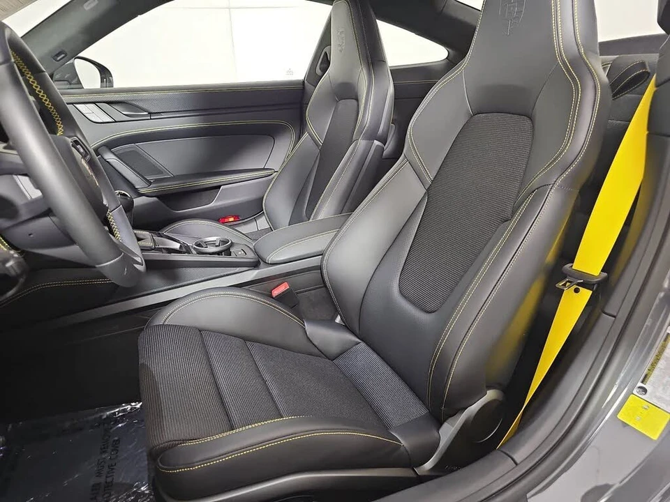 2025 Porsche 992 GT3 - Image 13 of 30