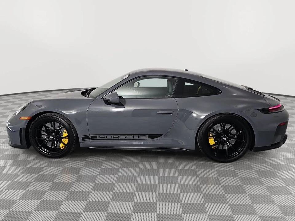 2025 Porsche 992 GT3 - Image 5 of 30