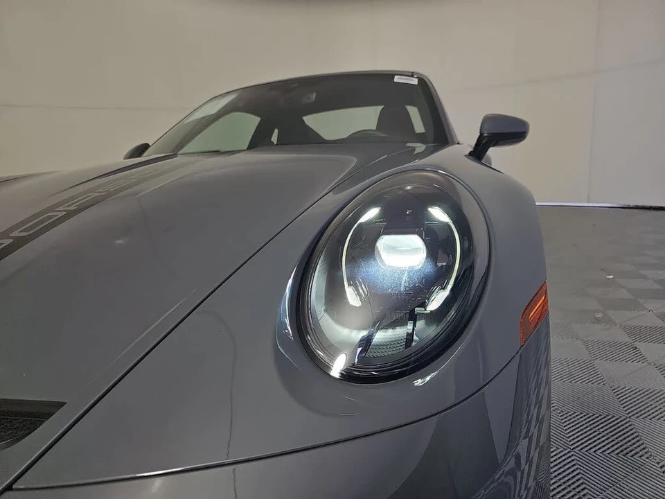 2025 Porsche 992 GT3 - Image 28 of 30