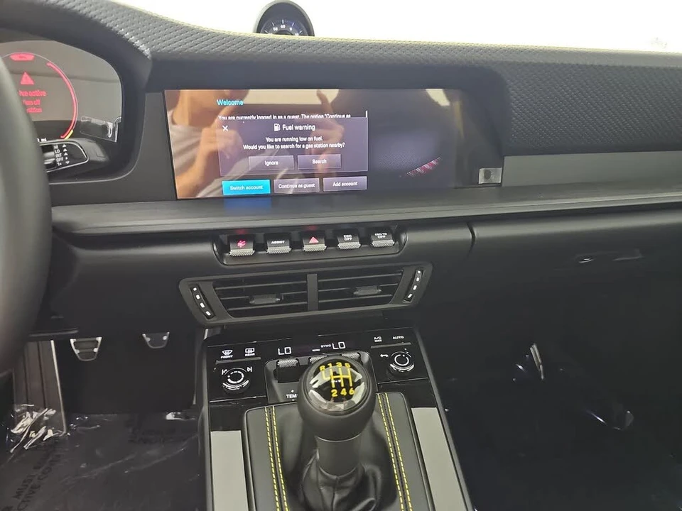 2025 Porsche 992 GT3 - Image 18 of 30