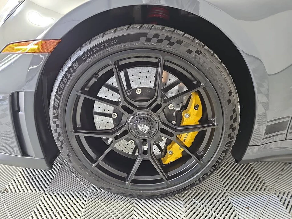 2025 Porsche 992 GT3 - Image 10 of 30