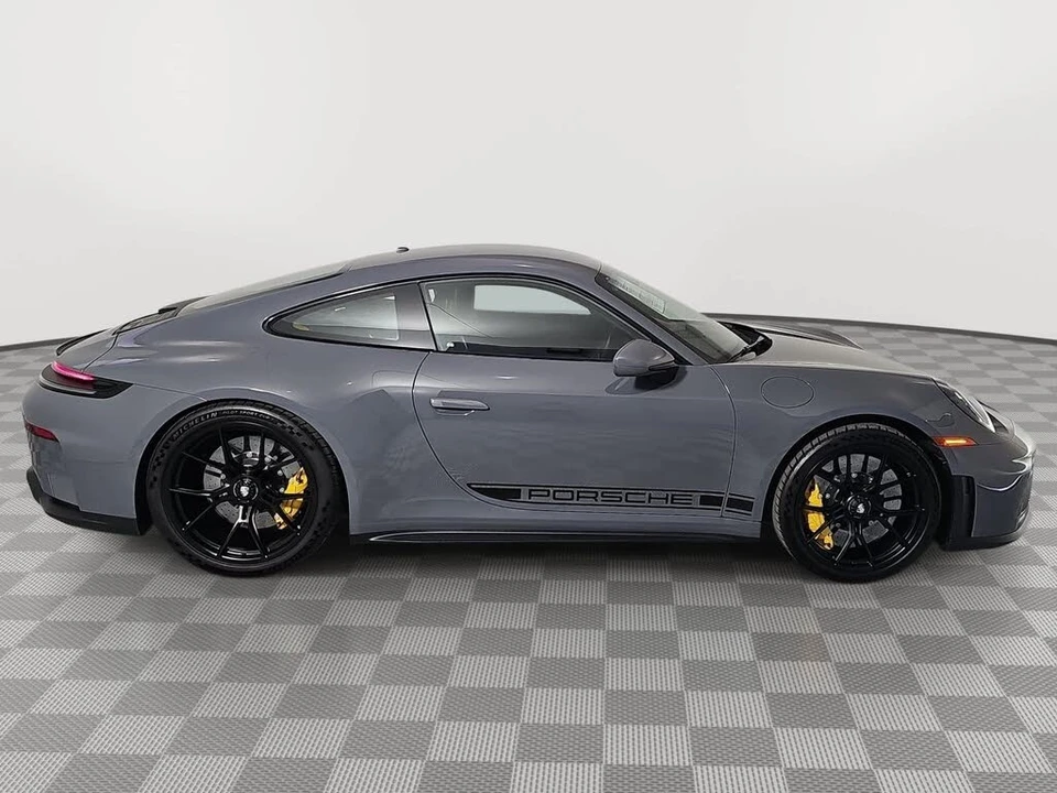 2025 Porsche 992 GT3 - Image 9 of 30