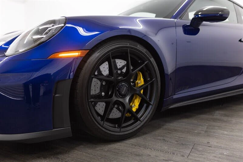 2025 Porsche 992 GT3 - Image 12 of 31