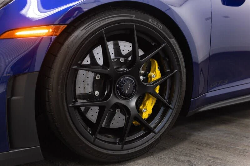 2025 Porsche 992 GT3 - Image 13 of 31