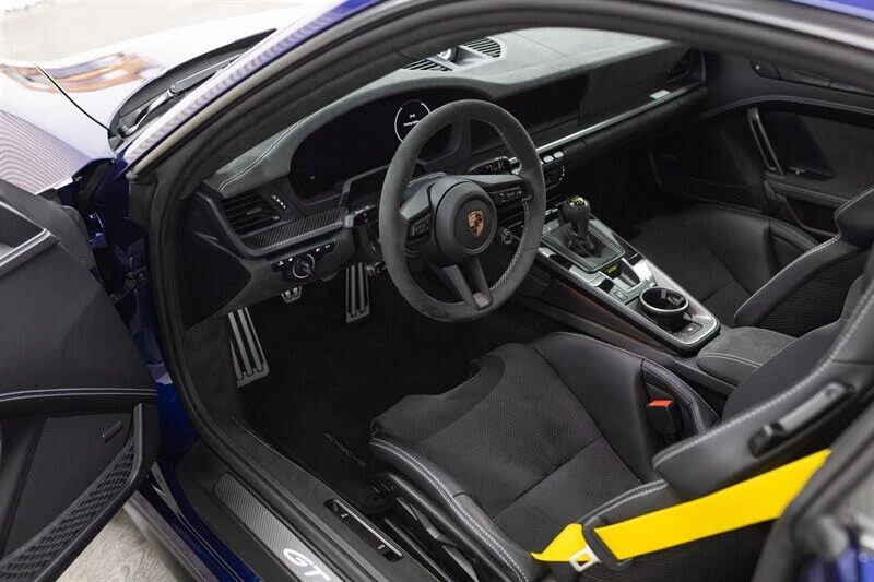 2025 Porsche 992 GT3 - Image 16 of 31