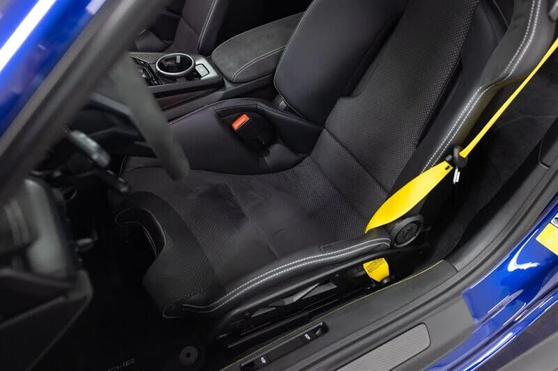 2025 Porsche 992 GT3 - Image 18 of 31
