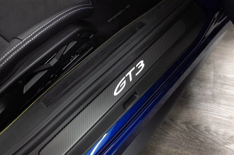 2025 Porsche 992 GT3 - Image 25 of 31
