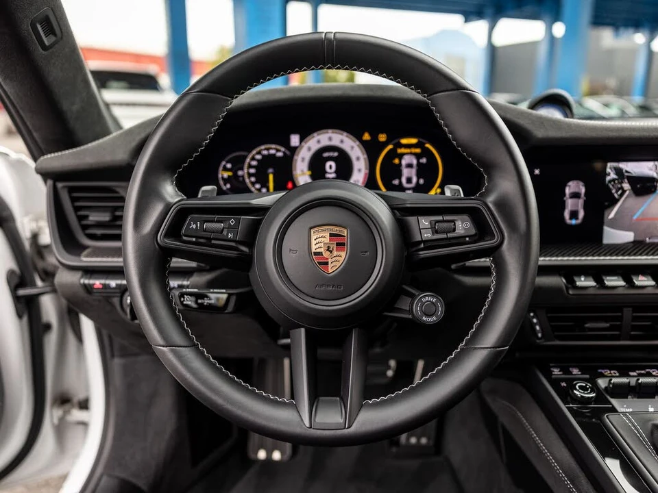 2025 Porsche 992 GT3 - Image 6 of 31