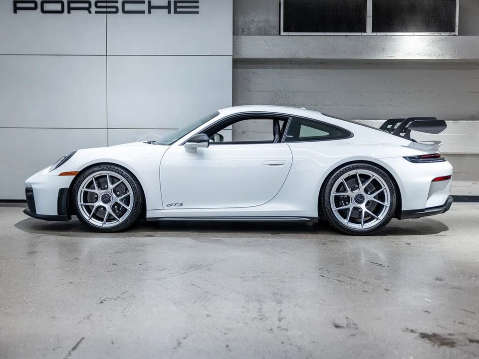 2025 Porsche 992 GT3 - Image 2 of 31