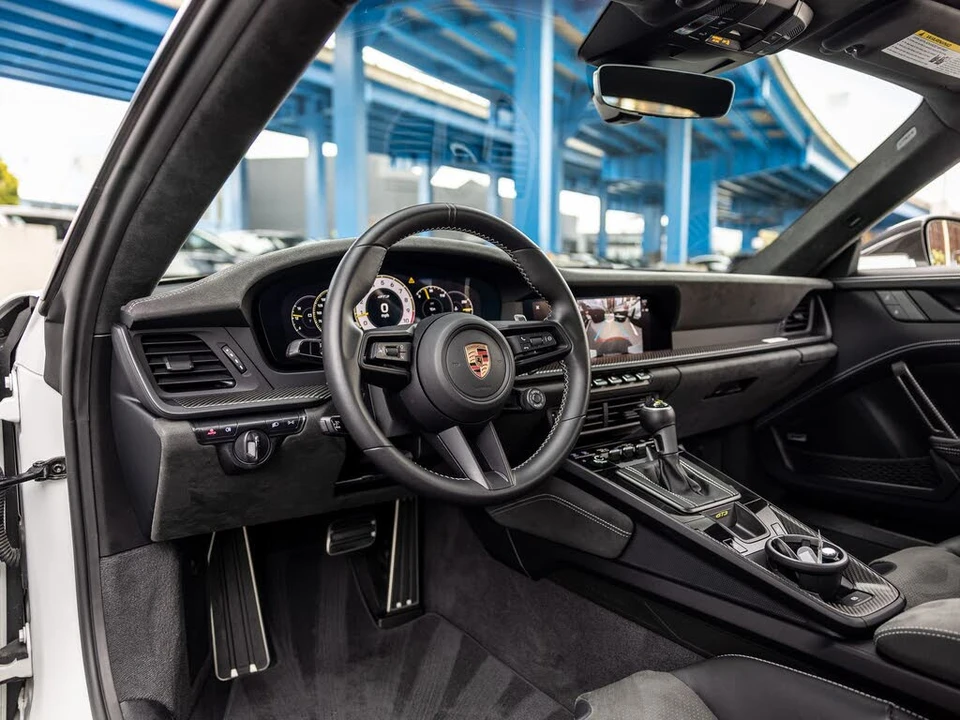 2025 Porsche 992 GT3 - Image 4 of 31