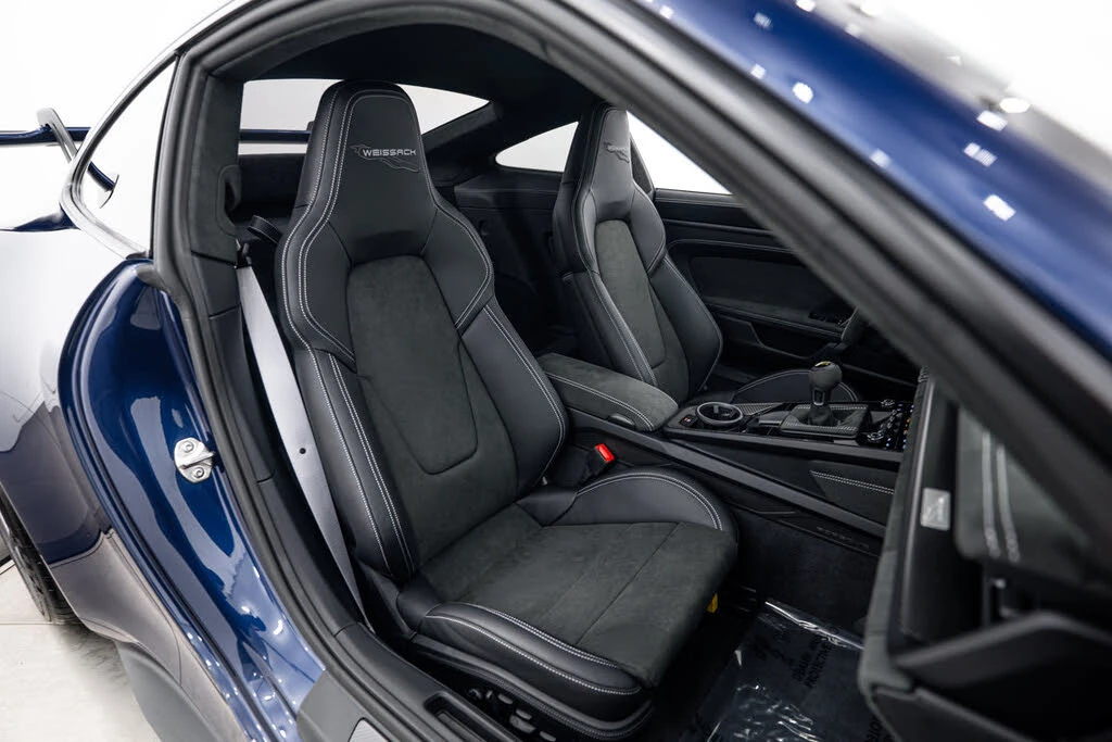 2025 Porsche 992 GT3 - Image 17 of 31