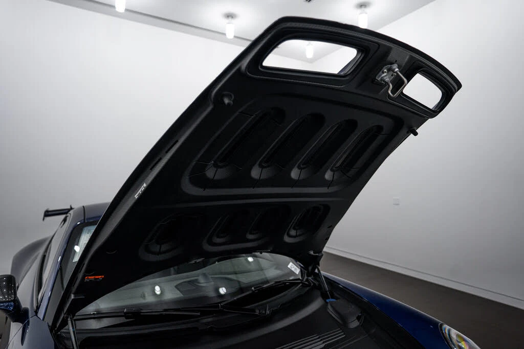 2025 Porsche 992 GT3 - Image 28 of 31