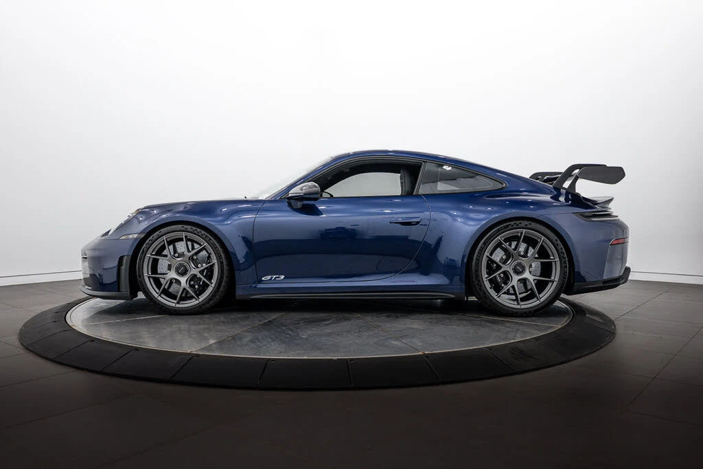 2025 Porsche 992 GT3 - Image 2 of 31