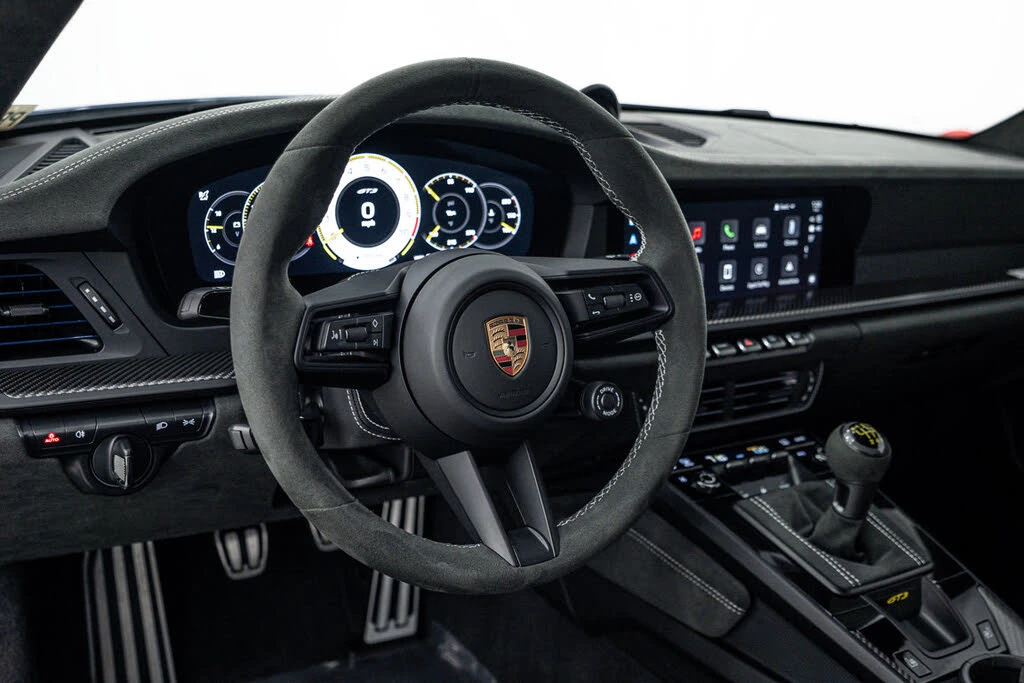2025 Porsche 992 GT3 - Image 19 of 31