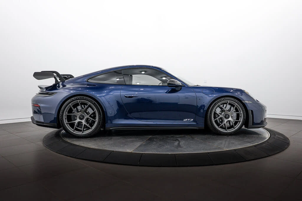2025 Porsche 992 GT3 - Image 8 of 31