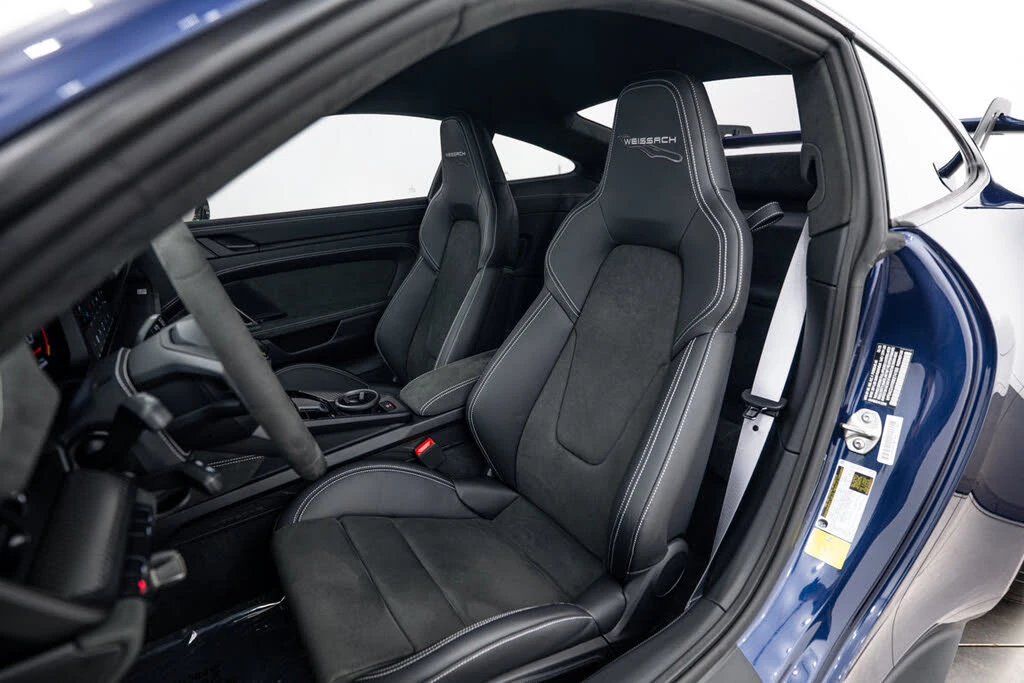 2025 Porsche 992 GT3 - Image 5 of 31