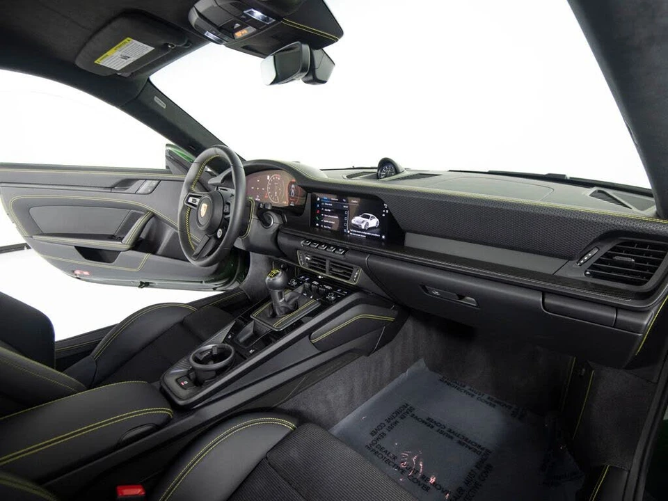 2025 Porsche 992 GT3 - Image 26 of 28