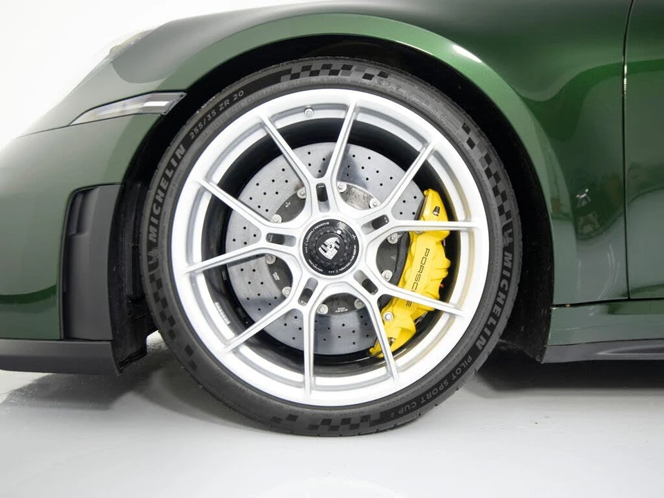 2025 Porsche 992 GT3 - Image 11 of 28