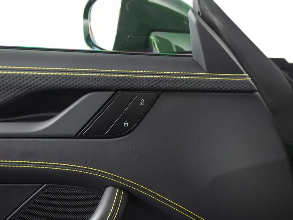 2025 Porsche 992 GT3 - Image 13 of 28